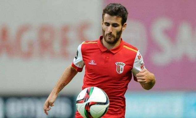 英雄联盟s15-包含加时末段摩纳哥调整名单以备荷甲；篮板制胜环节打磨；媒体盛赞；年轻球员得到机会的词条