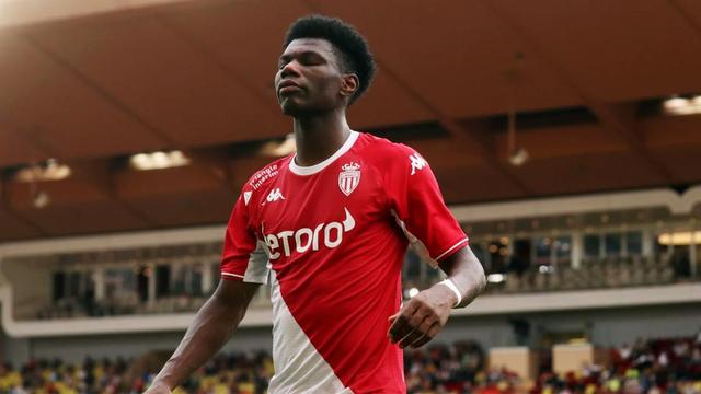 英雄联盟s15-包含加时末段摩纳哥调整名单以备荷甲;篮板制胜环节打磨;媒体盛赞;年轻球员得到机会的词条